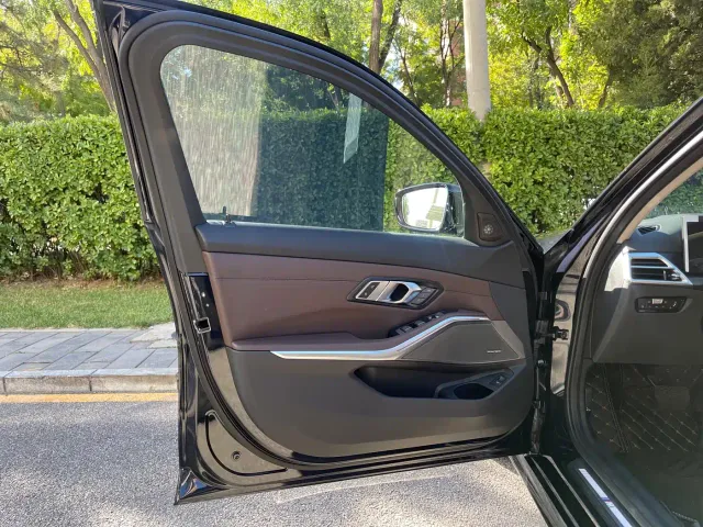 BMW 3 Series — Фото автомобиля 14