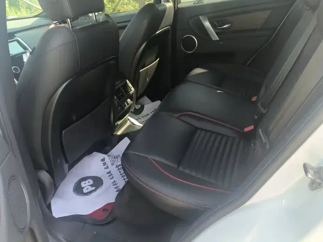 Land Rover Discovery Sport — Фото автомобиля 11