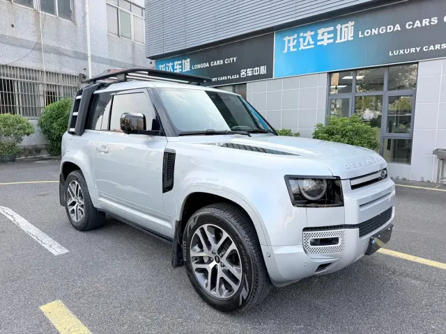 Land Rover Defender — Фото автомобиля 3