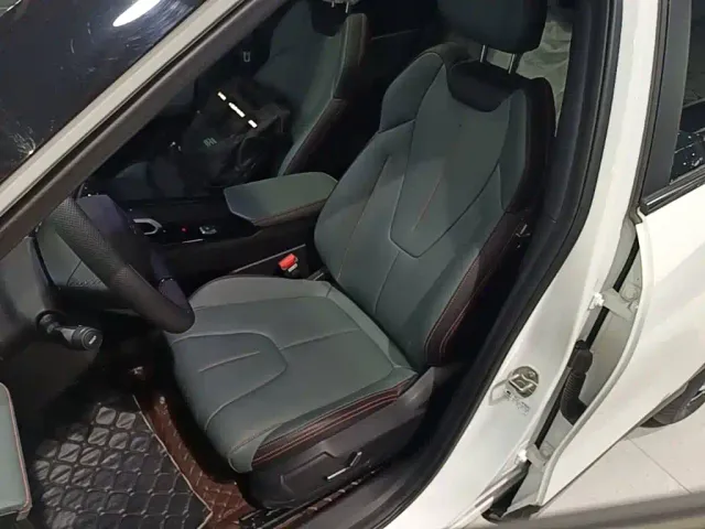 Geely Boyue — Фото автомобиля 14