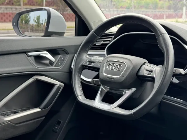 Audi Q3 — Фото автомобиля 15