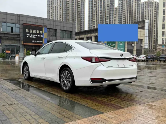 Lexus ES — Фото автомобиля 7