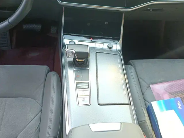 Audi A6L — Фото автомобиля 16