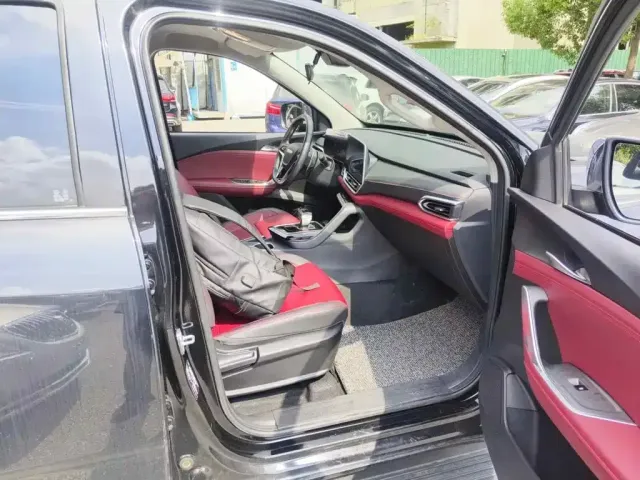 SAIC Maxus Interstellar 2023 Interstellar R 2.0T Automatic Petrol 2WD Luxury Standard Bed — Фото автомобиля 13
