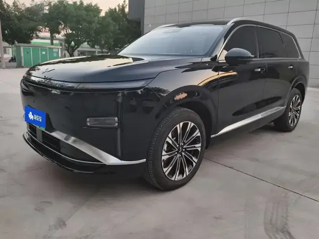 Фотография автомобиля — Wuling Starlight L