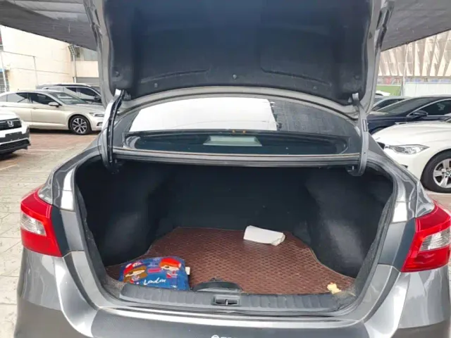 Nissan Sylphy — Фото автомобиля 18