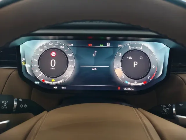 Land Rover Range Rover Sport — Фото автомобиля 9