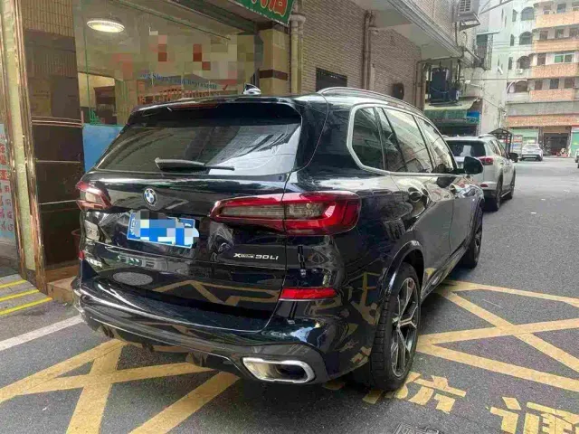 BMW X5 — Фото автомобиля 3