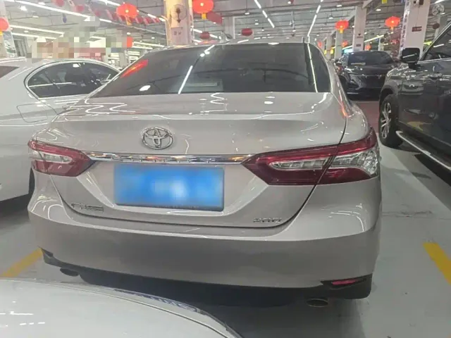 Toyota Camry — Фото автомобиля 5