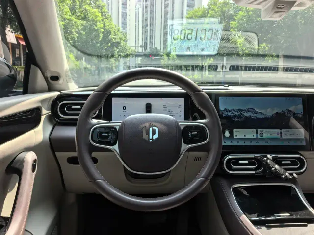 Leapmotor C11 — Фото автомобиля 6