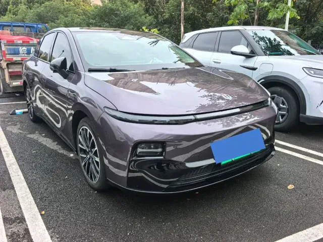 Leapmotor B01 — Фото автомобиля 3