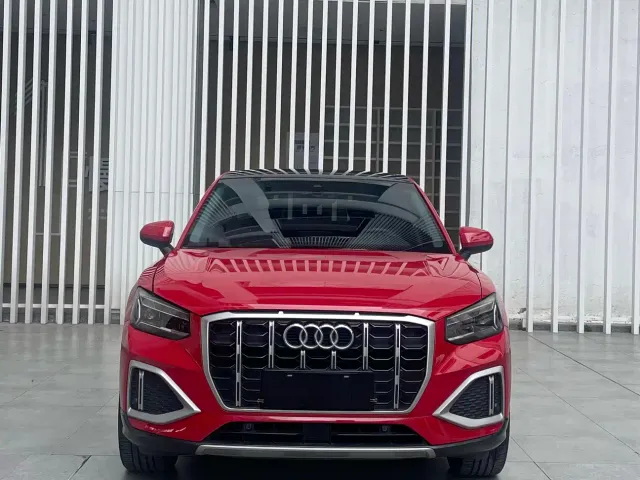 Audi Q2L — Фото автомобиля 2