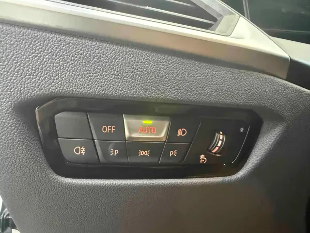BMW 3 Series — Фото автомобиля 12