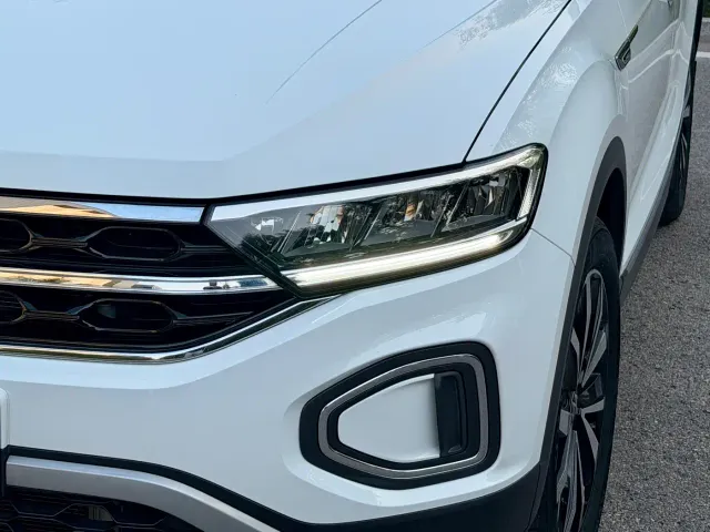 Volkswagen T-Roc — Фото автомобиля 2