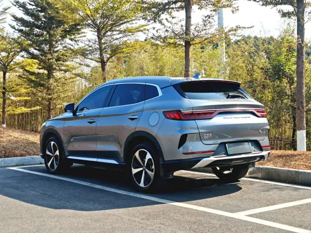 BYD Song PLUS — Фото автомобиля 6