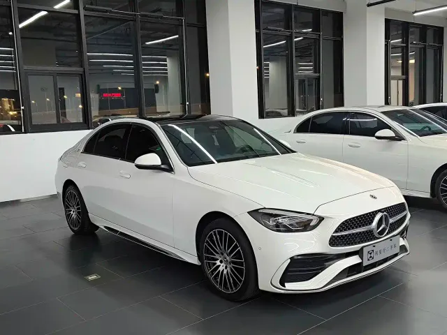 Mercedes-Benz C-Class — Фото автомобиля 3