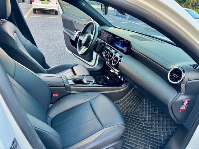 Mercedes-Benz A-Class — Фото автомобиля 12