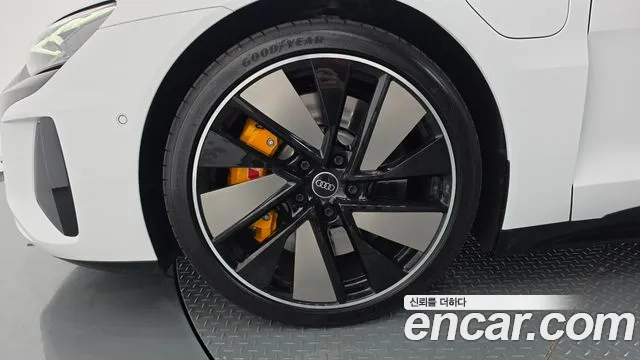 Audi e-tron GT — Фото автомобиля 5