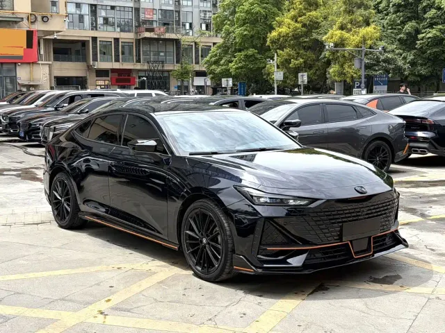 Changan UNI-V — Фото автомобиля 3