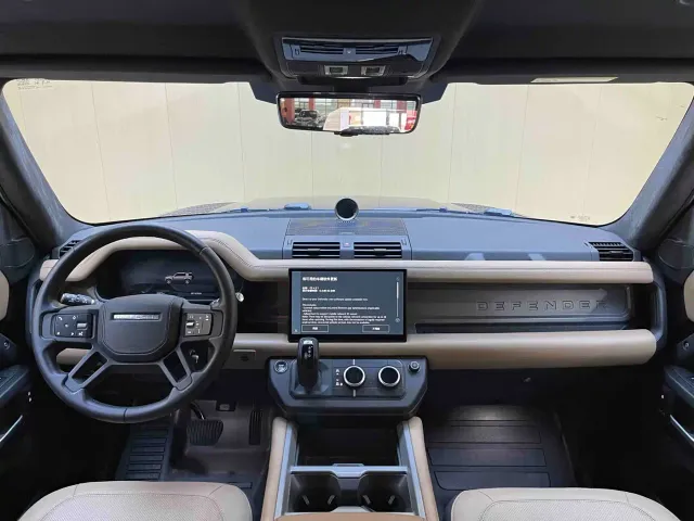 Land Rover Defender — Фото автомобиля 5
