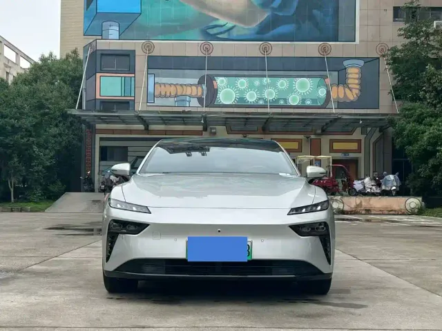 Dongfeng eπ 007 — Фото автомобиля 2
