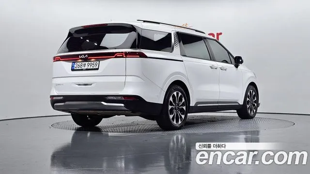 Kia Canival Carnival 4 поколение Дизель 7 мест Signature — Фото автомобиля 2