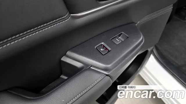 Honda CR-V CR-V 5-е поколение 2.0 гибрид Touring 4WD — Фото автомобиля 17