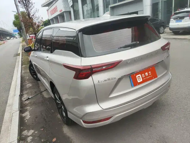 Wuling Victory — Фото автомобиля 3