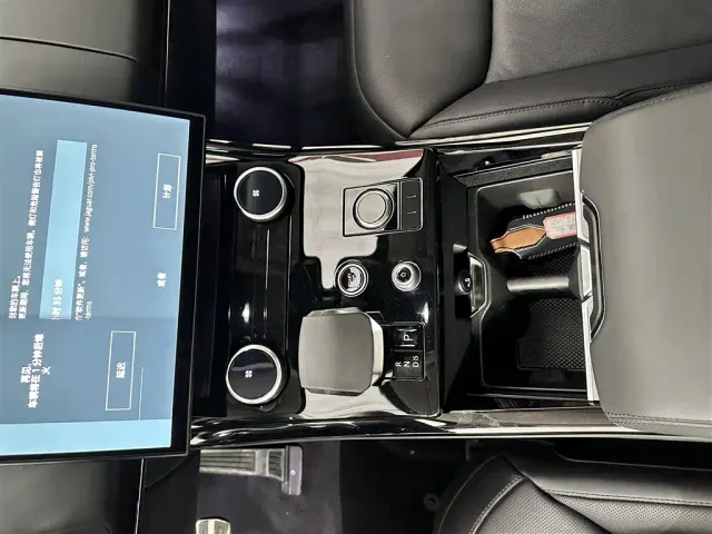 Land Rover Range Rover Sport — Фото автомобиля 10