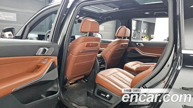 BMW X7 — Фото автомобиля 11