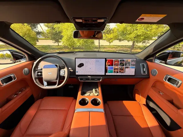 Li Auto L8 — Фото автомобиля 4