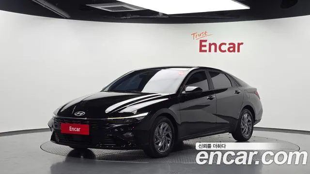 Фотография автомобиля — Hyundai Avante CN7