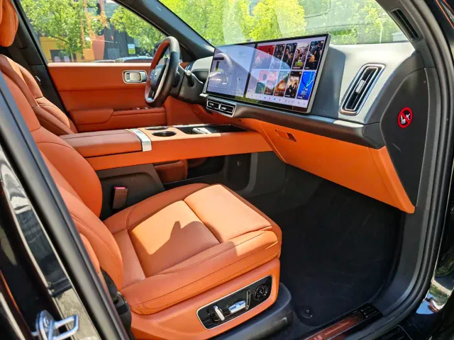 Li Auto L8 — Фото автомобиля 9