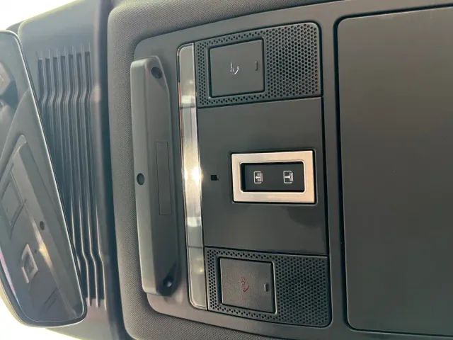 Land Rover Discovery Sport — Фото автомобиля 12