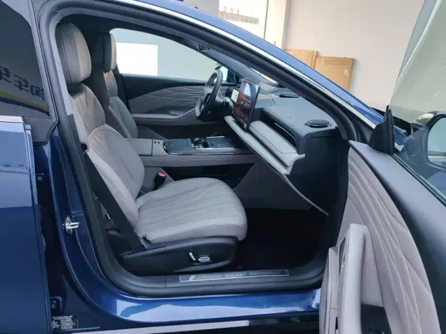 Geely Galaxy Xingyao 8 — Фото автомобиля 8