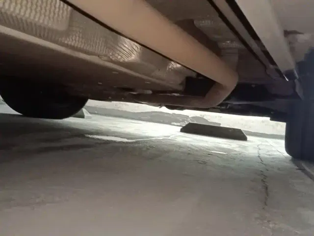 Li Auto L8 — Фото автомобиля 15