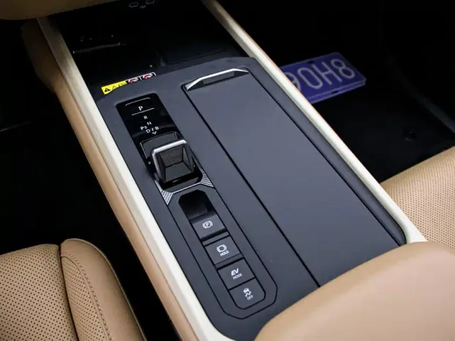 Lexus ES — Фото автомобиля 10