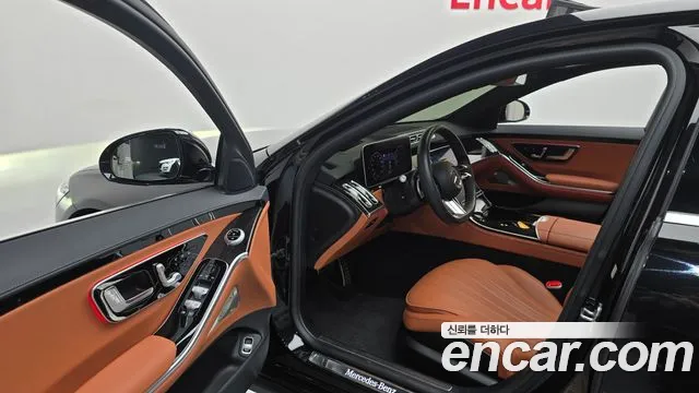 Mercedes-Benz S-Class — Фото автомобиля 3