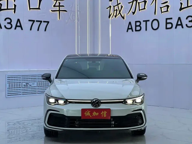 Volkswagen Golf — Фото автомобиля 2