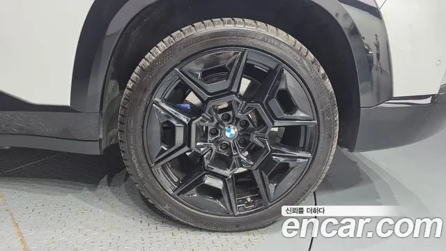 BMW XM G09 — Фото автомобиля 6