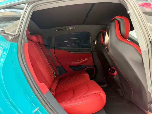 Xiaomi SU7 — Фото автомобиля 20