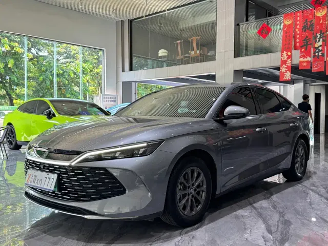 Фотография автомобиля — BYD Qin L