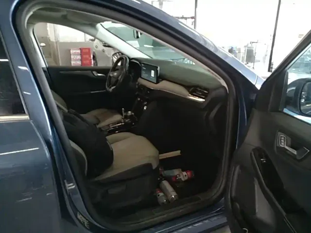 Ford Escape — Фото автомобиля 24