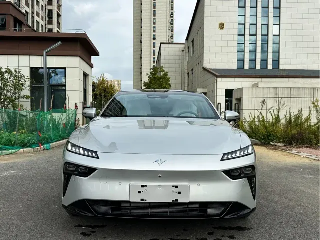 Dongfeng eπ 007 — Фото автомобиля 2