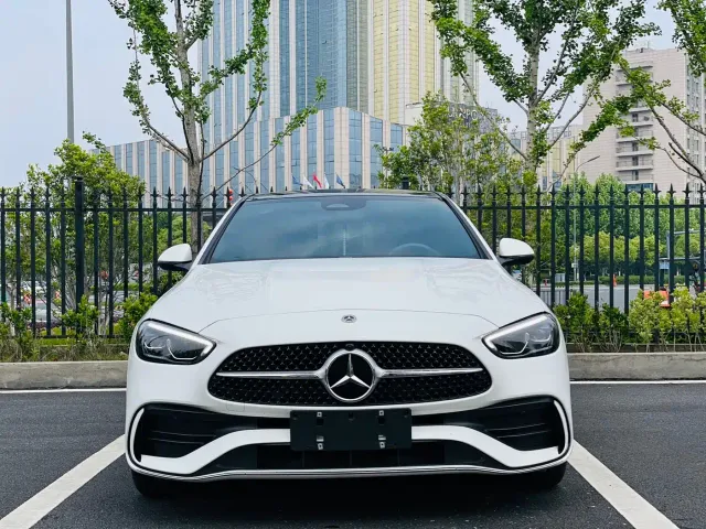 Mercedes-Benz C-Class — Фото автомобиля 2
