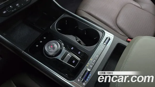 Kia Carnival 4th Gen — Фото автомобиля 12