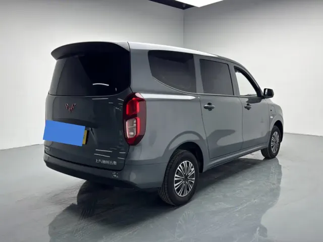 Wuling Hongguang — Фото автомобиля 18