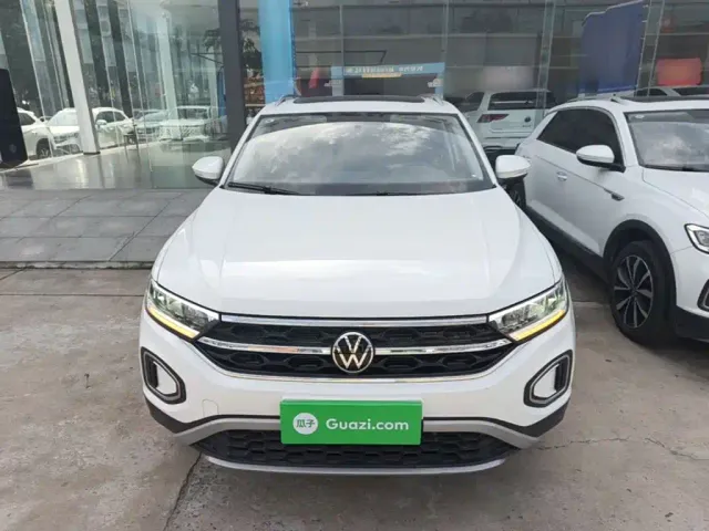 Volkswagen T-Roc — Фото автомобиля 2