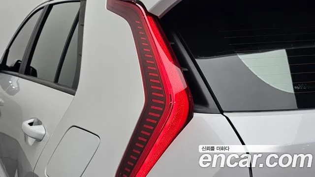 Kia Niro The All New — Фото автомобиля 8