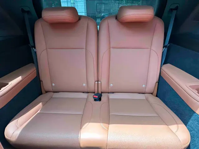 Li Auto L8 — Фото автомобиля 15